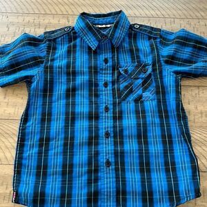 Surf 🏄🏻‍♀️ Sea 🌊 Skateboard 🛹 & Camp 🏕️ Shirt Secured pocket 4 🔑 💵